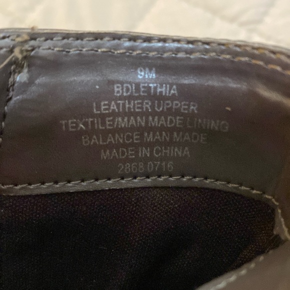 BANDOLINO LETHIA BOOTIES. SIZE 9. DARK BROWN LEATHER. BARELY WORN! - Picture 6 of 6